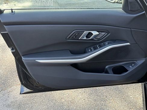 Used 2025 BMW 330i Sedan w/ Convenience Package image 18