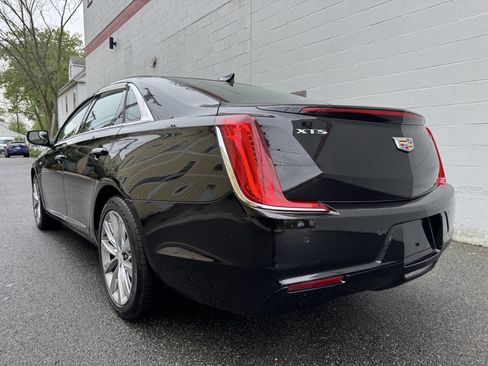 Used 2018 Cadillac XTS w/ Rear Seat Comfort Package image 8