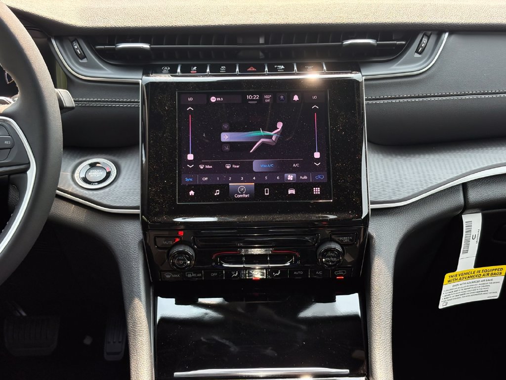 New 2026 Jeep Grand Cherokee Laredo RWD image 19