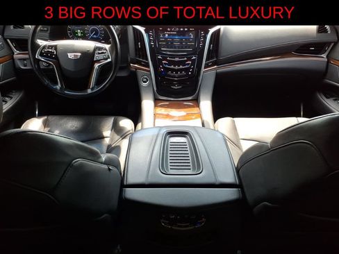 Used 2019 Cadillac Escalade ESV Luxury AWD/4WD image 11