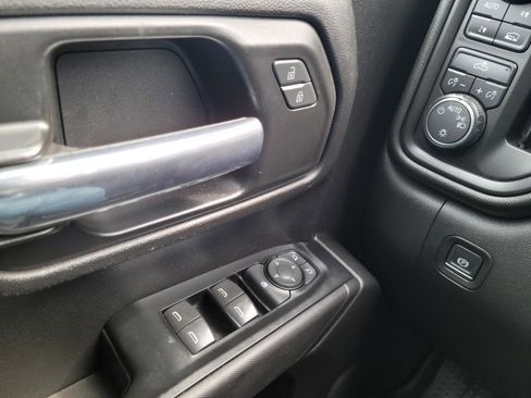 Used 2019 Chevrolet Silverado 1500 Custom w/ Custom Value Package image 13