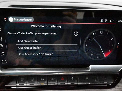 New 2026 GMC Sierra 2500 SLT w/ SLT Premium Package AWD/4WD image 15