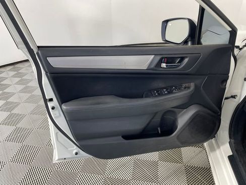 Used 2015 Subaru Legacy 2.5i Premium w/ Moonroof Package AWD/4WD image 11