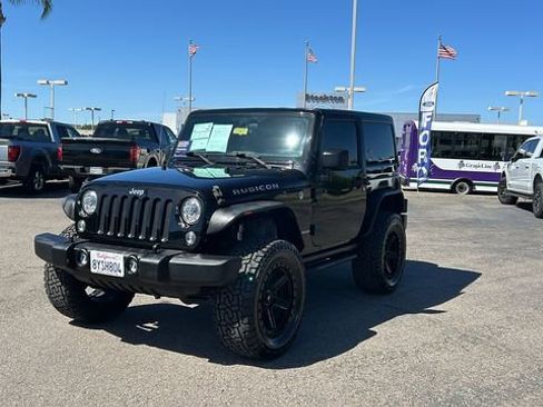 Used 2017 Jeep Wrangler Rubicon w/ Connectivity Group AWD/4WD image 8