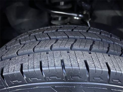 Certified 2017 Toyota Tacoma SR5 w/ Tow Package image 25