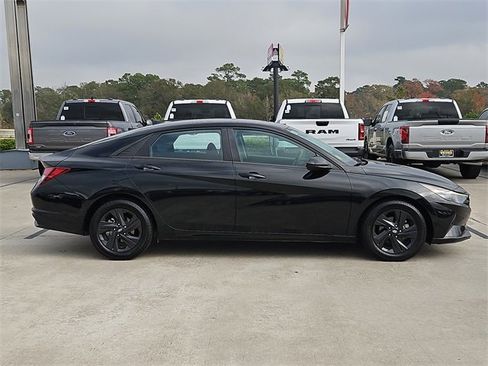 Used 2021 Hyundai Elantra SEL image 7