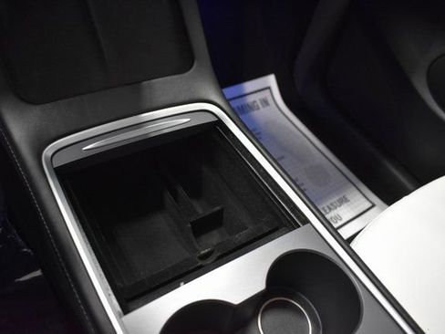 Used 2021 Tesla Model Y Long Range image 20