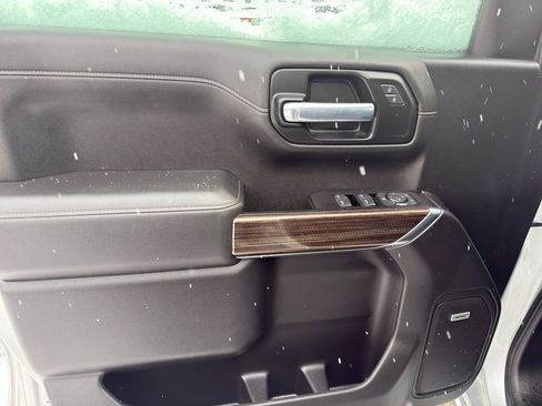 Used 2020 Chevrolet Silverado 1500 RST w/ All-Star Edition image 13