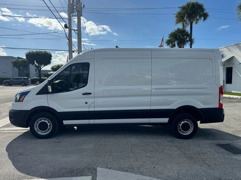 Used 2021 Ford Transit 250 Medium Roof image 3