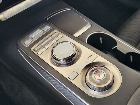 Used 2023 Genesis GV70 2.5T w/ Sport Prestige Package image 21