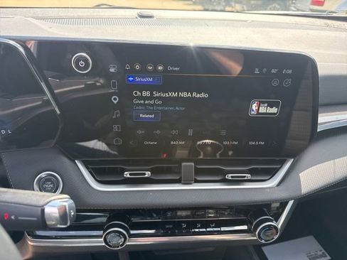 Used 2025 Chevrolet Equinox LT FWD image 15