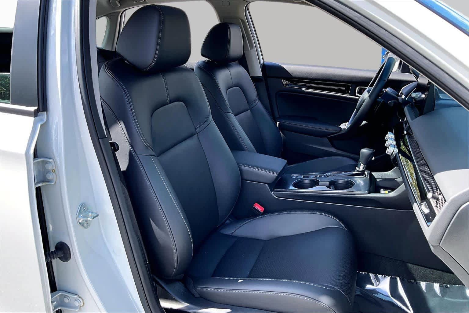 Used 2024 Honda Civic Touring image 9