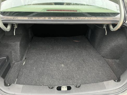 Used 2004 Ford Taurus SE image 31