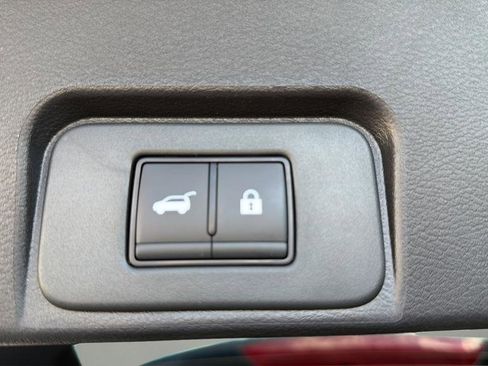 New 2026 Nissan Rogue SV AWD/4WD image 18