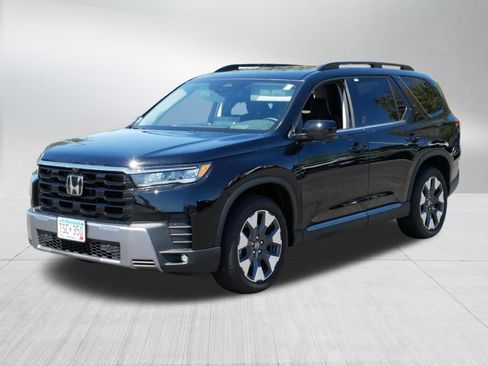 Certified 2026 Honda Pilot Elite image 3