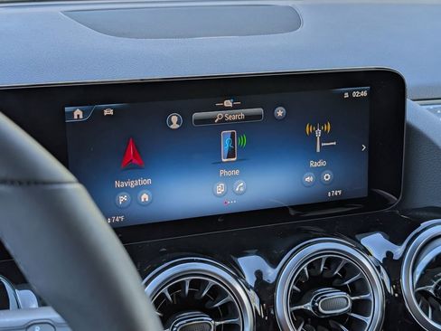 Used 2026 Mercedes-Benz GLA 250 4MATIC image 15