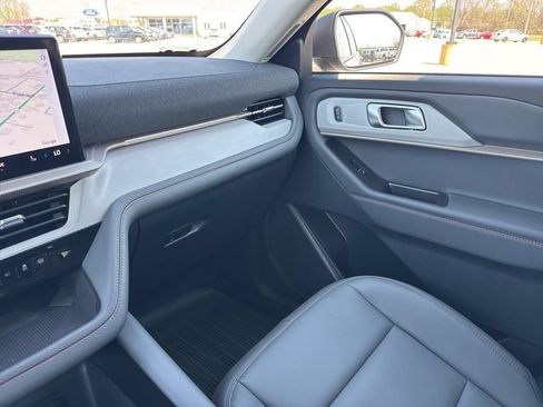 New 2026 Ford Explorer Active w/ Active Comfort Package AWD/4WD image 33
