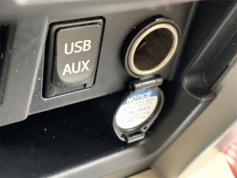 Used 2013 Toyota 4Runner Limited image 26