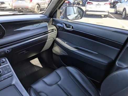 Used 2023 Hyundai Palisade Calligraphy w/ Winter Package image 19