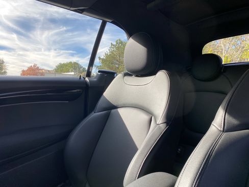 Used 2024 MINI Cooper S image 19