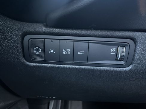 Used 2025 Chevrolet Equinox EV LT w/ Convenience Package image 18