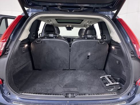 Used 2020 Volvo XC90 T6 Momentum AWD/4WD image 23