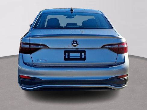 Used 2024 Volkswagen Jetta S image 5