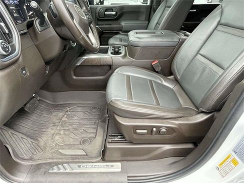 Certified 2022 GMC Sierra 2500 Denali w/ Denali Ultimate Package image 16