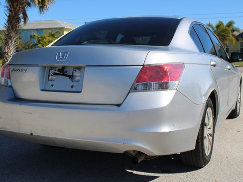 Used 2009 Honda Accord LX image 11