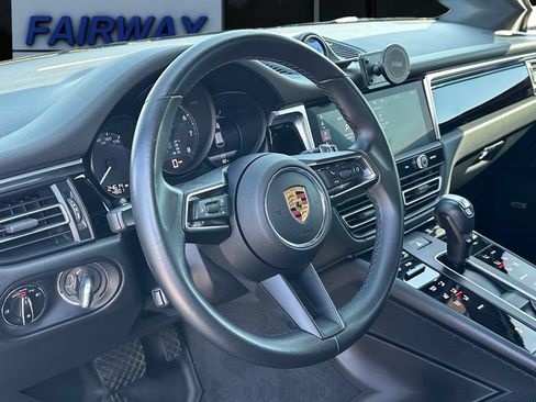 Used 2022 Porsche Macan AWD/4WD image 14