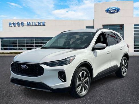 Used 2023 Ford Escape Platinum image 6