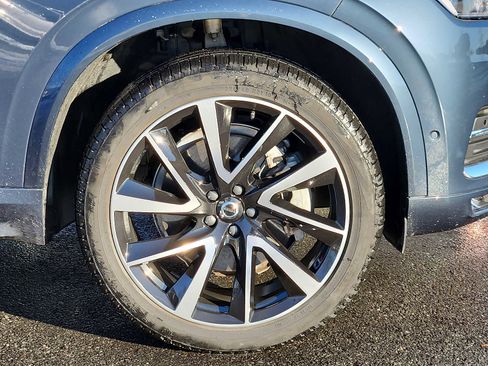 Certified 2024 Volvo XC90 B6 Ultimate image 8