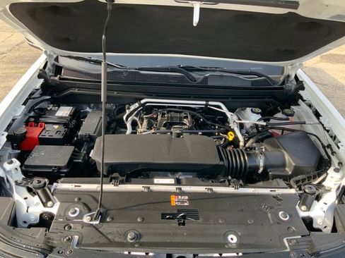 Used 2026 Chevrolet Colorado W/T w/ WT Custom Package AWD/4WD image 12