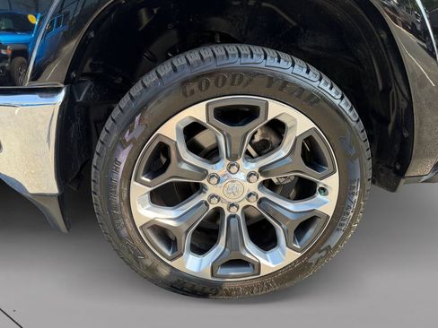 Used 2024 RAM 1500 Limited AWD/4WD image 9