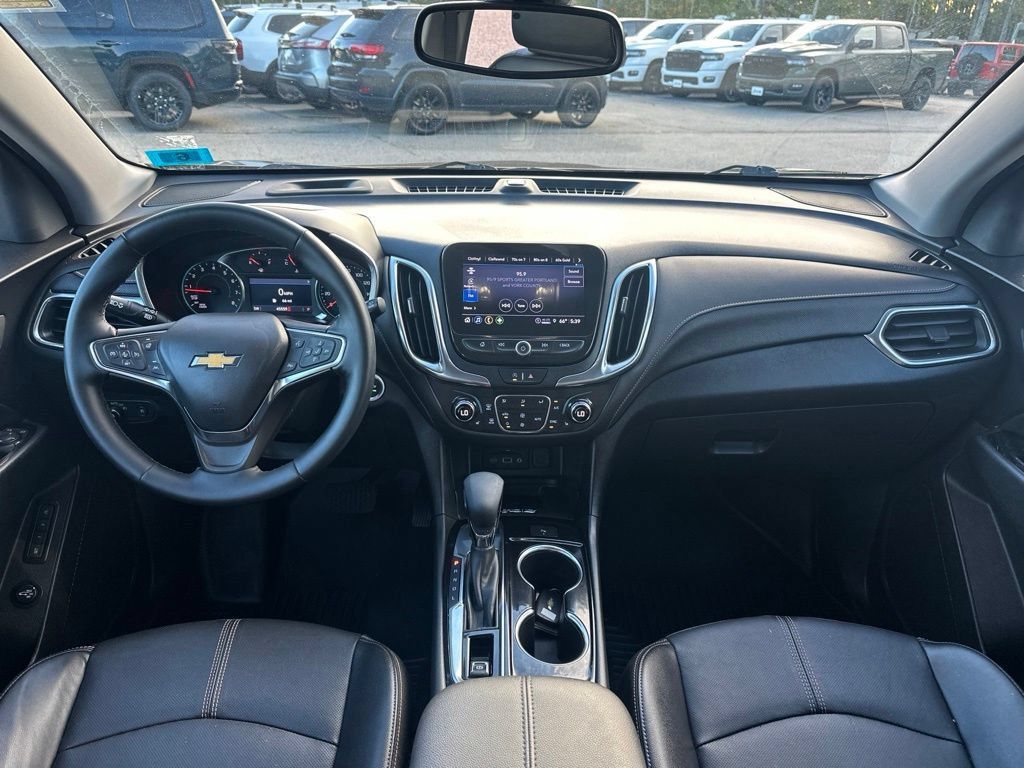 Used 2024 Chevrolet Equinox Premier AWD/4WD image 18