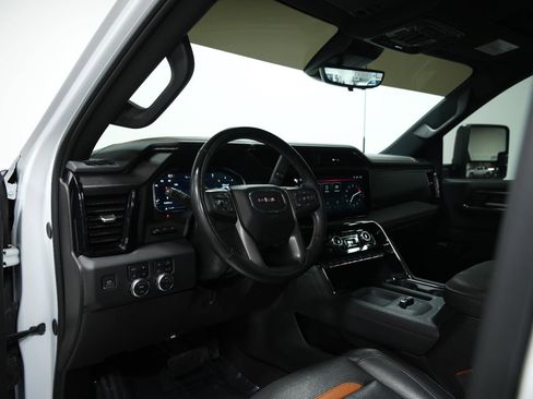 Used 2024 GMC Sierra 2500 AT4 w/ AT4 Premium Plus Package image 30