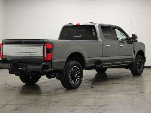 Used 2024 Ford F250 Platinum image 8