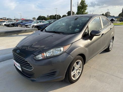 Used 2018 Ford Fiesta SE w/ Cold Weather Package FWD image 1