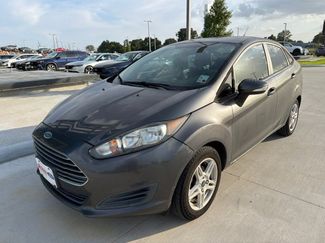 Used 2018 Ford Fiesta SE w/ Cold Weather Package FWD video 1