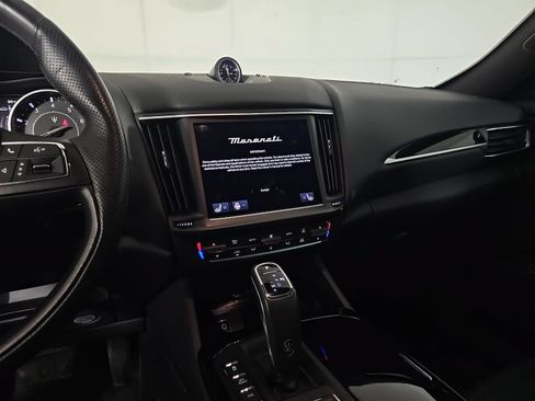Used 2023 Maserati Levante Modena AWD/4WD image 19