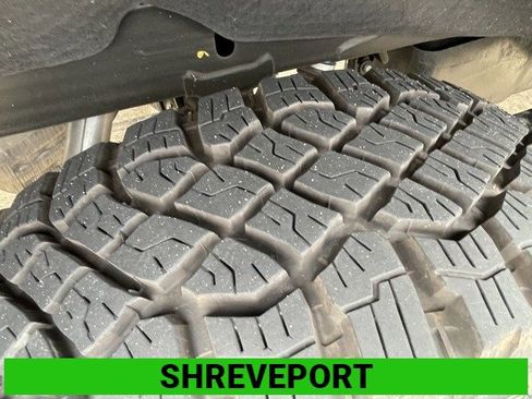 Used 2025 Chevrolet Silverado 1500 ZR2 w/ Technology Package image 14