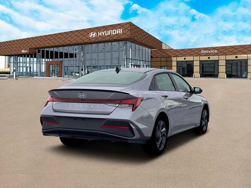 New 2026 Hyundai Elantra Sport image 7