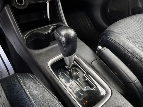 Used 2015 Mitsubishi Outlander SE FWD image 20