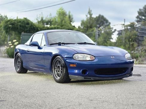 Used 1999 MAZDA MX-5 Miata RWD image 10