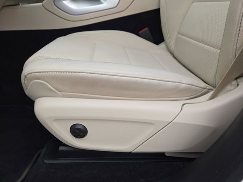 Used 2023 Mercedes-Benz GLE 350 4MATIC image 17