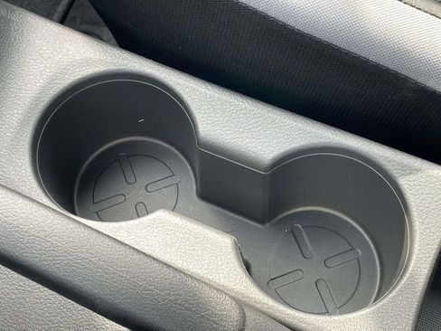 Used 2025 Nissan Versa S w/ Trunk Package image 29