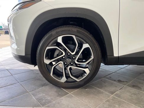 Used 2024 Chevrolet Trax RS w/ Driver Confidence Package image 15