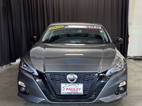 Used 2020 Nissan Altima 2.0 Platinum image 3