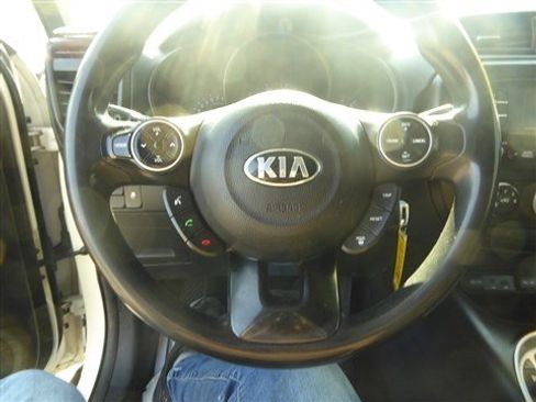 Used 2014 Kia Soul + image 13
