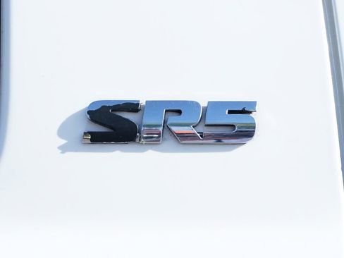 Used 2017 Toyota Tundra SR5 w/ SR5 Upgrade Package image 45